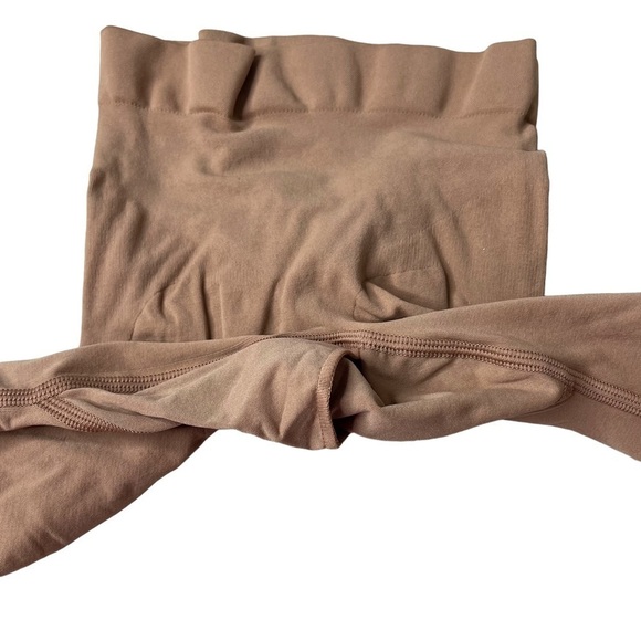 Skims Sculpting Short Above Knee Open Gusset Sienna Size XXS/XS Shapewear - Picture 2 of 8